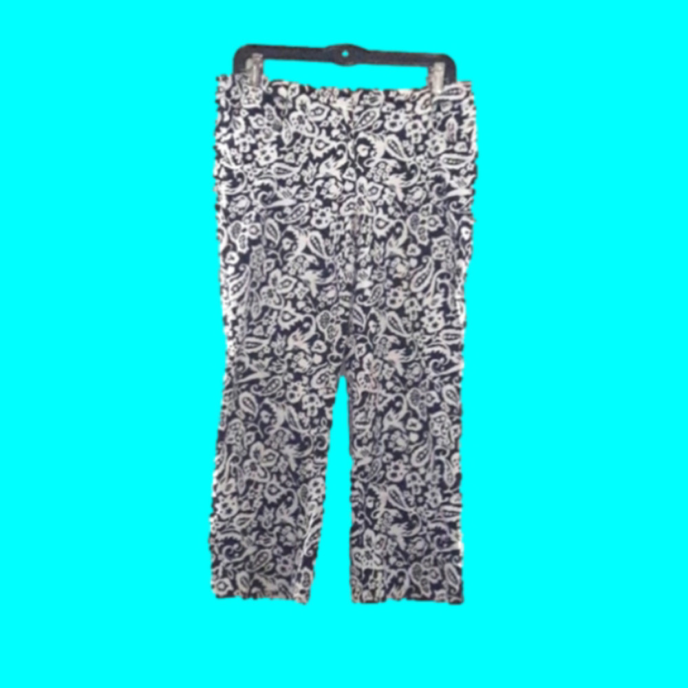 Willi SMITH Black and White Floral Capri Pants, Size 8
